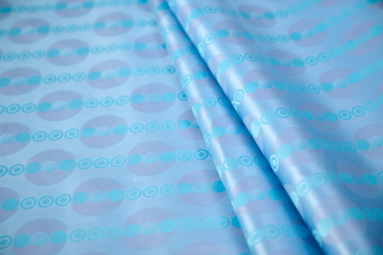 Bazin Getzner véritable bleu fourni par JLH Diffusions