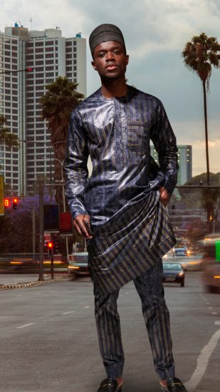 Mannequin homme portant un costume en habit fait de bazin getzner